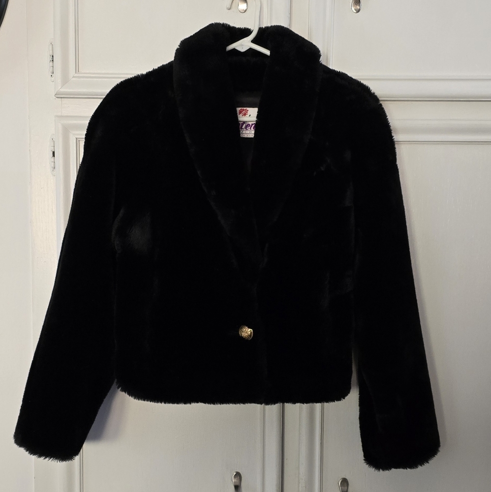 Ladies Shortie Faux Fur Jacket